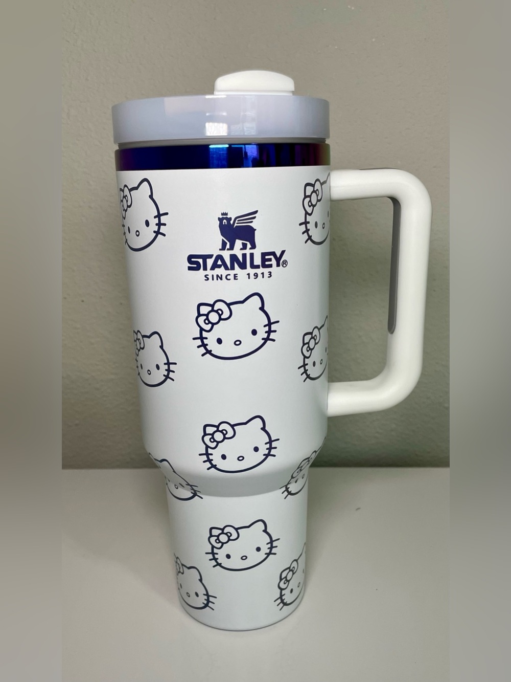 White Stanley 40 oz Travel Tumbler x Hello Kitty Patterns w/ Rainbow Rim